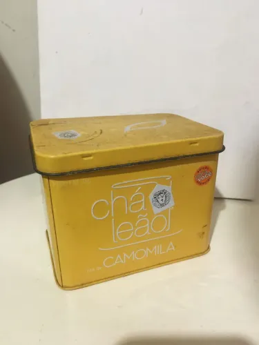 Lata vazia de Chá Mate leão 