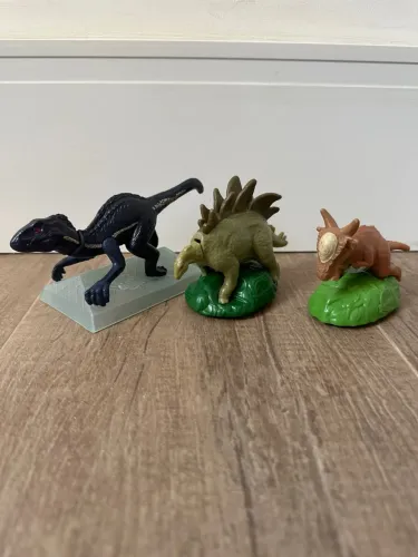 brinquedos Jurassic Park World McDonalds - 3 unidades