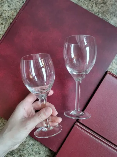 Duas taças de cristal para vinho- Anos 1980