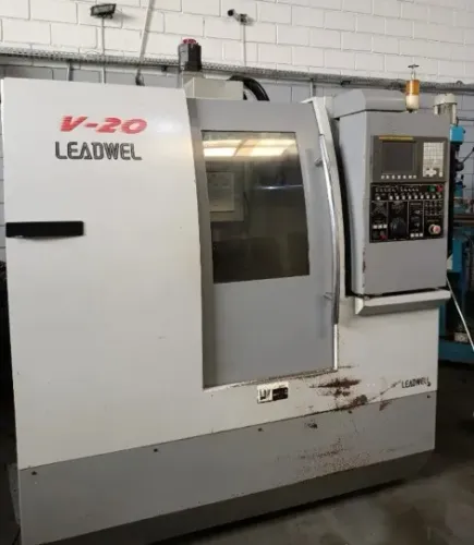 Centro de Usinagem CNC Leadweel V-20 - X 510 mm Y 400 mm Z 400