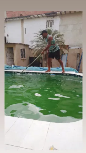 Limpeza e manutenção de piscina 