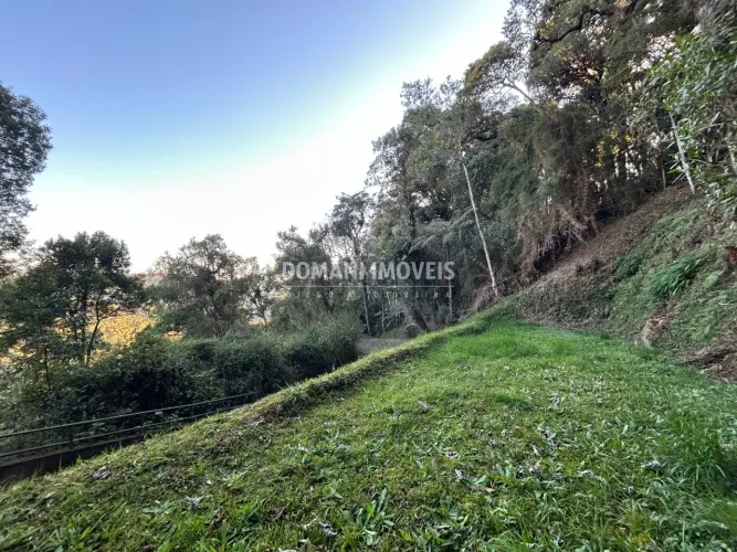 Lindo Lote de Terreno em Condomínio na Região do Alto da Boa Vista - Campos do Jordão/SP