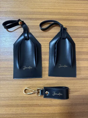 Kit de etiquetas de mala e chaveiro Jonatas