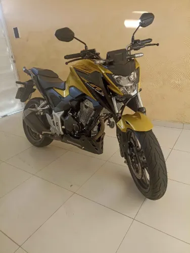 Honda CB 300F Twister ABS 2024