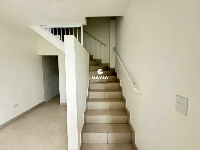 Sobrado à venda no Ribeirópolis em Praia Grande.