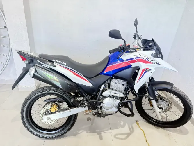 Vende-se Xre 300 pintura nova toda revestida