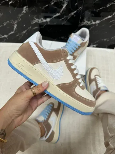 Tênis Nike Air Force 1 Low - Estiloso e Confortável