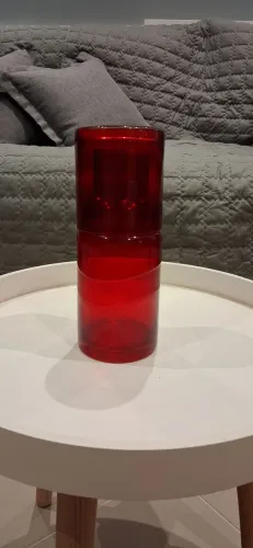Moringa de vidro vermelho - elegante e moderno