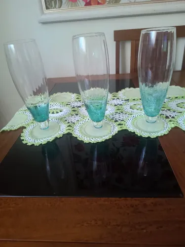 3 Taças Tulipas de Cristal Elegantes com Detalhes em Azul Turquesa