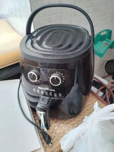 Air fry britania bfr15p 1500w com defeito retirada de oecas zap *