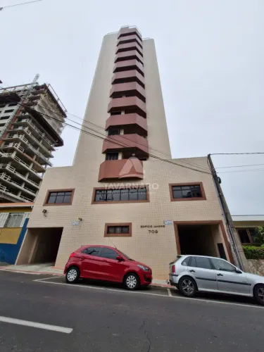 Apartamento Semimobiliado no Centro