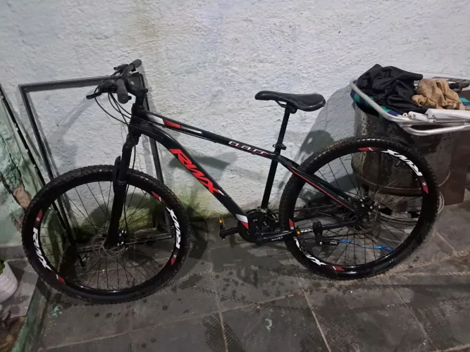 Bicicleta aro 29 rwx de cor preta