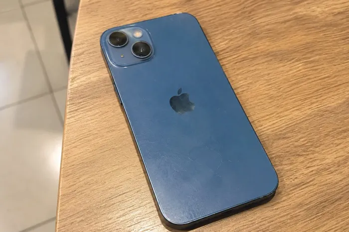 Vende-se iphone 13