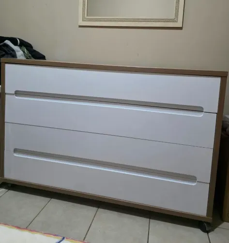 CÔMODA SEMI NOVA 1,30X80X50