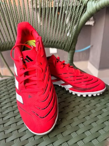 Chuteira Adidas Predator