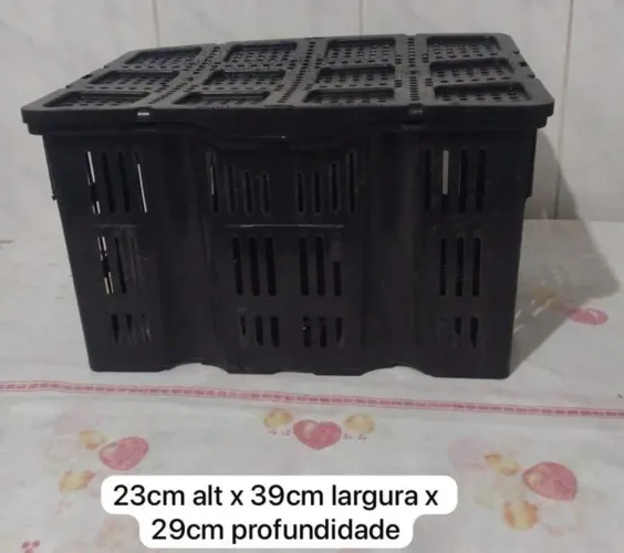 Vendo caixas organizadoras com tampa por R$10 cada.Retirada em Realengo