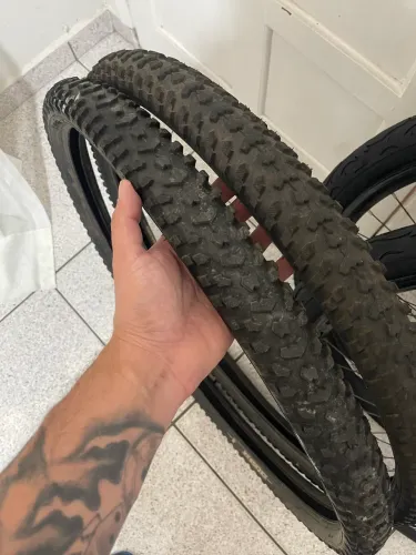 Pneu bicicleta