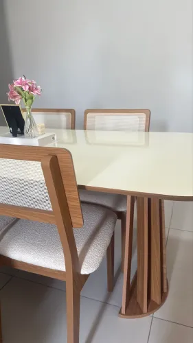 Mesa 4/6 cadeiras
