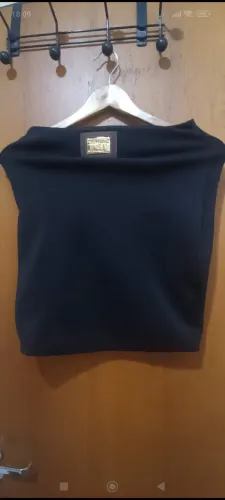Saia lápis Lança Perfume.Veste do 36 ao 40. Chamar no WhatsApp *