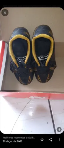 Chuteiras futebol  , tdas por 100 reais 