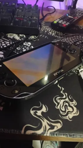 PlayStation Vita fat 16Gb desbloqueado