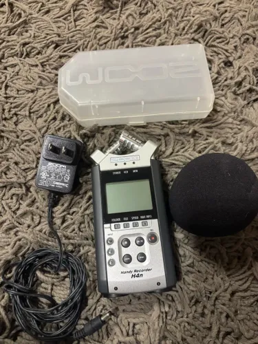 Gravador Digital Zoom H4n Handy Recorder Com Fonte E Estojo