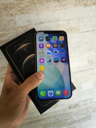 VENDO/TROCO IPHONE 12 PRÓ MAX 256GB UNICA DONA, IMPECAVEL, TODO ORIGINAL, NUNCA ABERTO