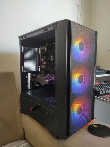 Pc i3 10105, RX 550 4GB, 16GB RAM, SSD 120GB