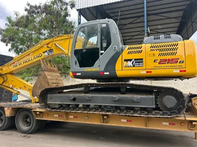 Escavadeira Hidráulica New Holland