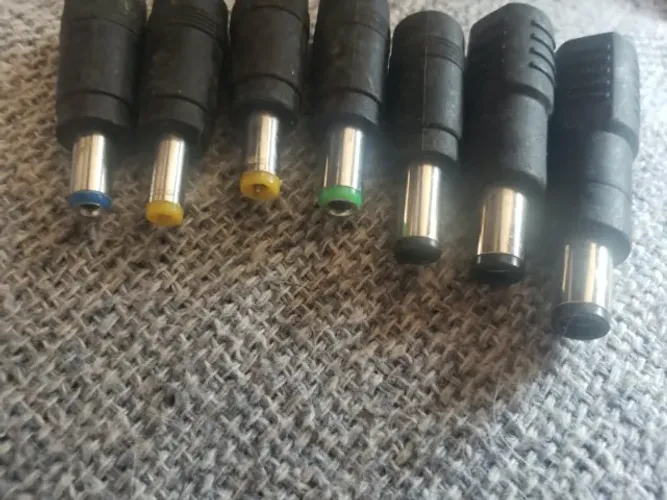 Jogo De 8 Adaptadores Plug P4 Universal Para Fonte Notebook Eletronicos