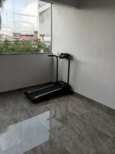 Esteira com inclinação ( TROCO POR CHURRASQUEIRA PRÉ MODULADA DE TIJOLINHO)