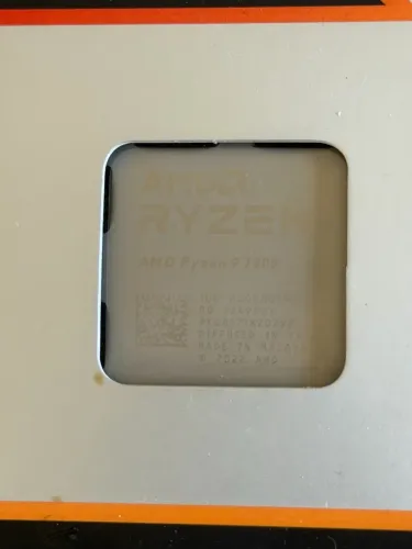 AMD Ryzen 9 7900