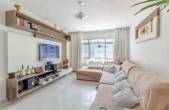 Casa Sobrado para venda no Jaguaré, São Paulo - 4 dormitórios e 2 garagens!