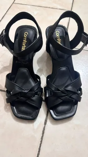 Vende-se esse salto novo