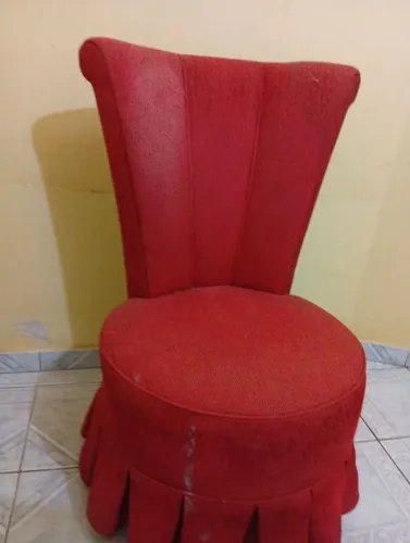 Poltrona boneca vermelha
