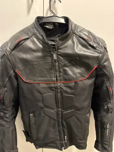 Jaqueta de moto Texx Falcon V2 em couro com proteção e colete