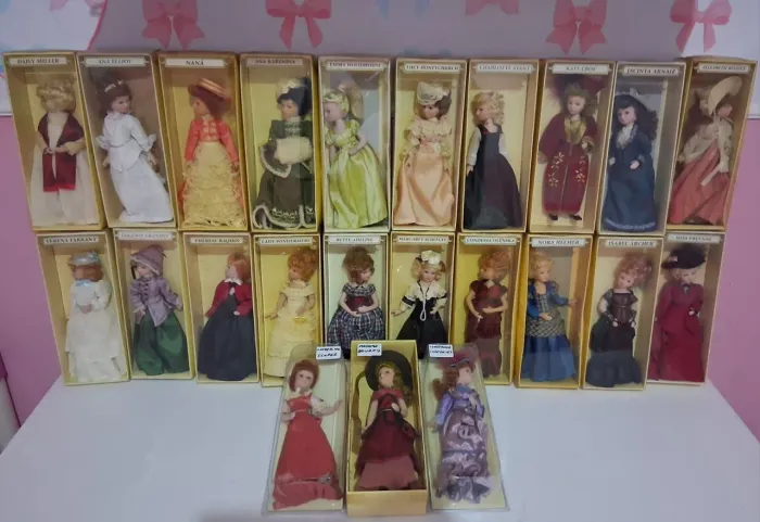 BONECAS COLEÇÃO DAMAS DE ÉPOCA