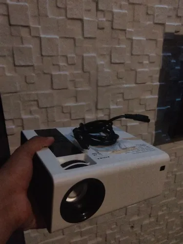 Projetor de alta resolução, pouquíssimo usado!