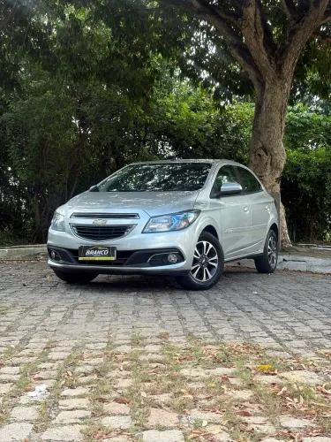 Chevrolet Onix Hatch LTZ 1.4 8V Flex Power Mec. 4P 2015