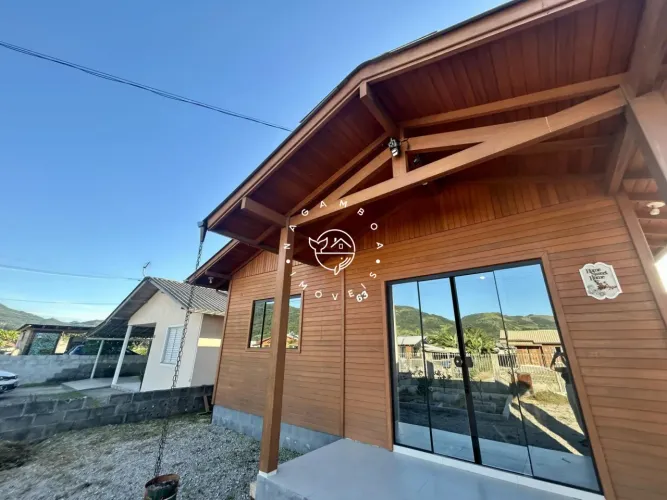 Casa 3 quartos, 1 suíte, com amplo terreno em Areias Paulo Lopes/SC