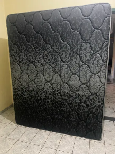 Vende-se, colchão novo pouco mês de uso