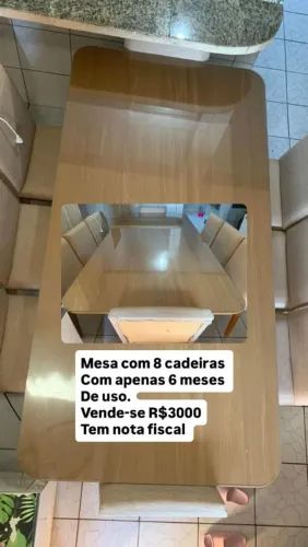 Mesa de 8 cadeiras