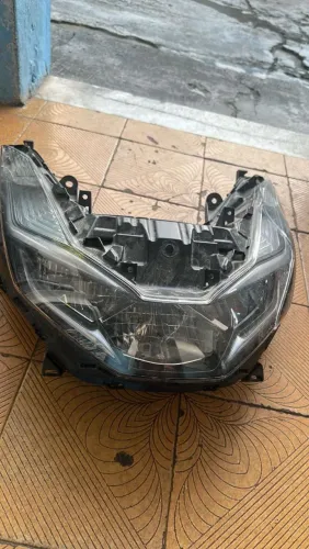 Vendo farol da pcx 160 202t