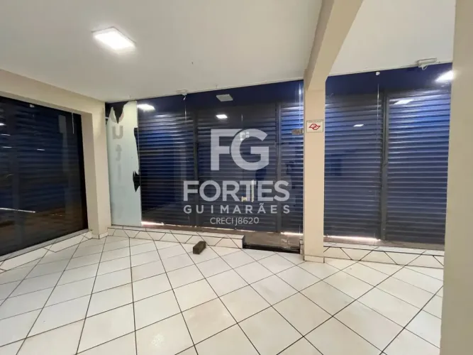 Salão com 570m² divido em 2 Pavimentos