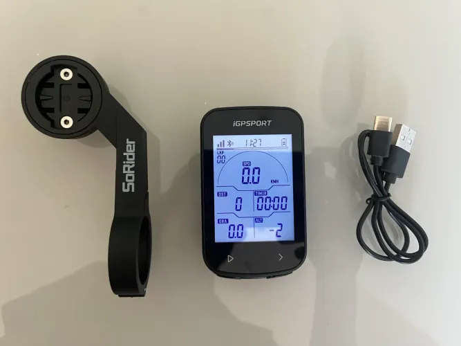Ciclocomputador GPS BSC100s Ciclismo com suporte.