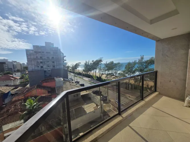 CONDOMINIO RESIDENCIAL PRAIA DO PECADO - Apartamento frente mar com varanda, sala ampla, 4
