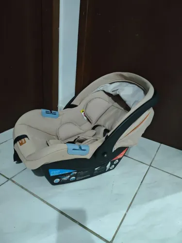 Bebê conforto Burigotto unissex