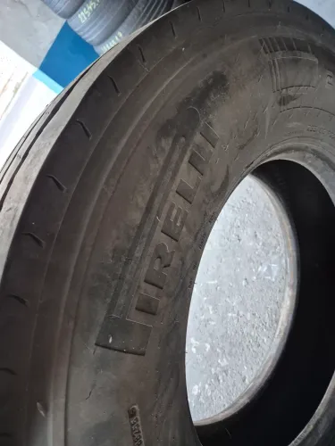 Pneu 295/ 80 22.5 seminovo