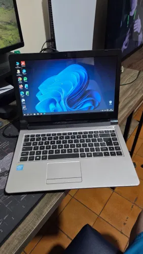 Notebook Positivo - Celeron - 4GB - SSD 256GB - ACEITO CARTÃO