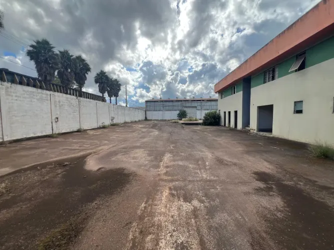 Terreno com galpão para aluguel em Jardim Canadá - Nova Lima mg
